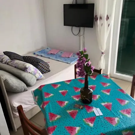 Borzic - One Bedroom With Terarce And Sea View 아파트 *